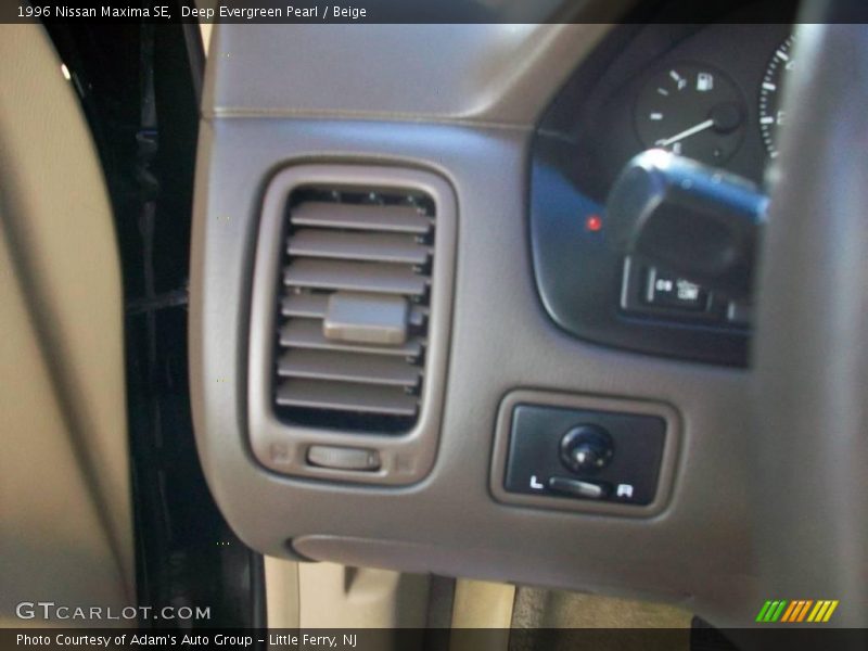 Deep Evergreen Pearl / Beige 1996 Nissan Maxima SE