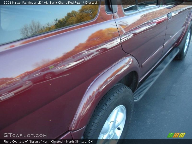 Burnt Cherry Red Pearl / Charcoal 2001 Nissan Pathfinder LE 4x4
