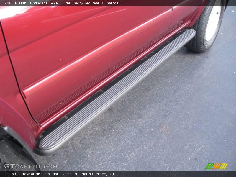 Burnt Cherry Red Pearl / Charcoal 2001 Nissan Pathfinder LE 4x4