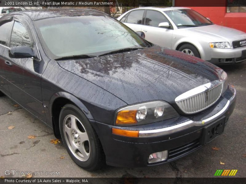 Pearl Blue Metallic / Medium Parchment 2001 Lincoln LS V8