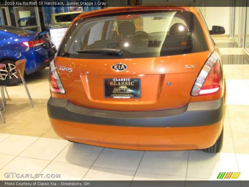 Sunset Orange / Gray 2009 Kia Rio Rio5 SX Hatchback