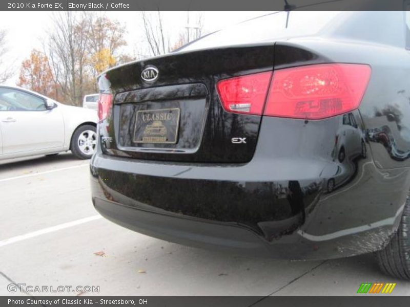 Ebony Black / Coffee 2010 Kia Forte EX