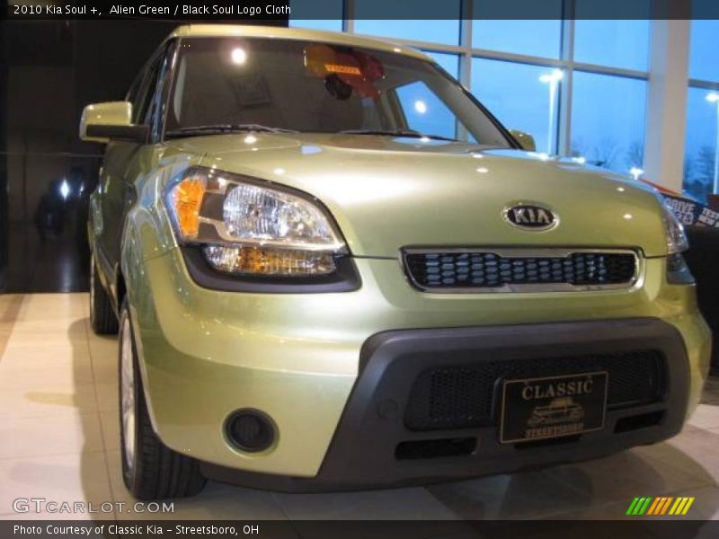 Alien Green / Black Soul Logo Cloth 2010 Kia Soul +