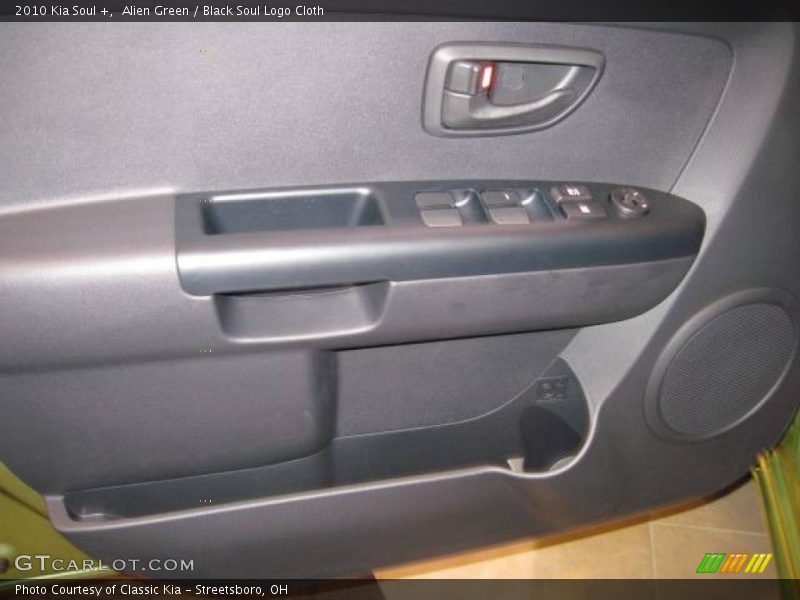 Alien Green / Black Soul Logo Cloth 2010 Kia Soul +
