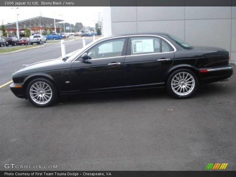 Ebony Black / Ivory 2006 Jaguar XJ XJ8