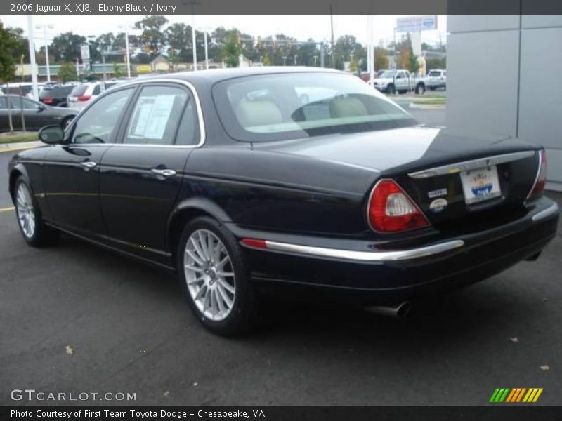Ebony Black / Ivory 2006 Jaguar XJ XJ8