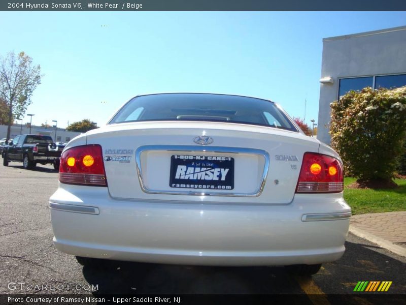 White Pearl / Beige 2004 Hyundai Sonata V6