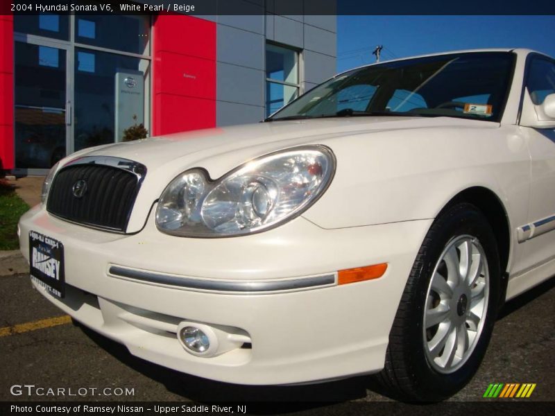 White Pearl / Beige 2004 Hyundai Sonata V6