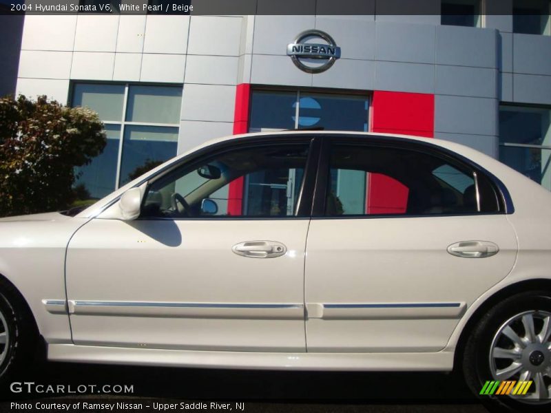 White Pearl / Beige 2004 Hyundai Sonata V6