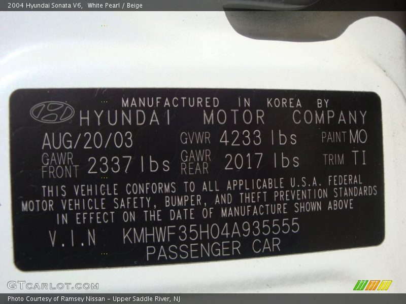 White Pearl / Beige 2004 Hyundai Sonata V6