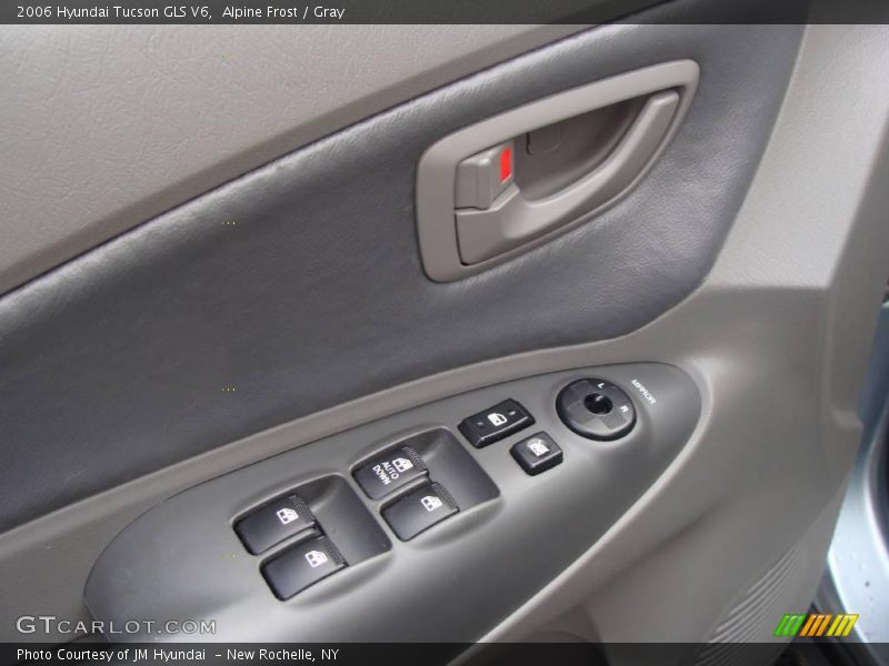Alpine Frost / Gray 2006 Hyundai Tucson GLS V6