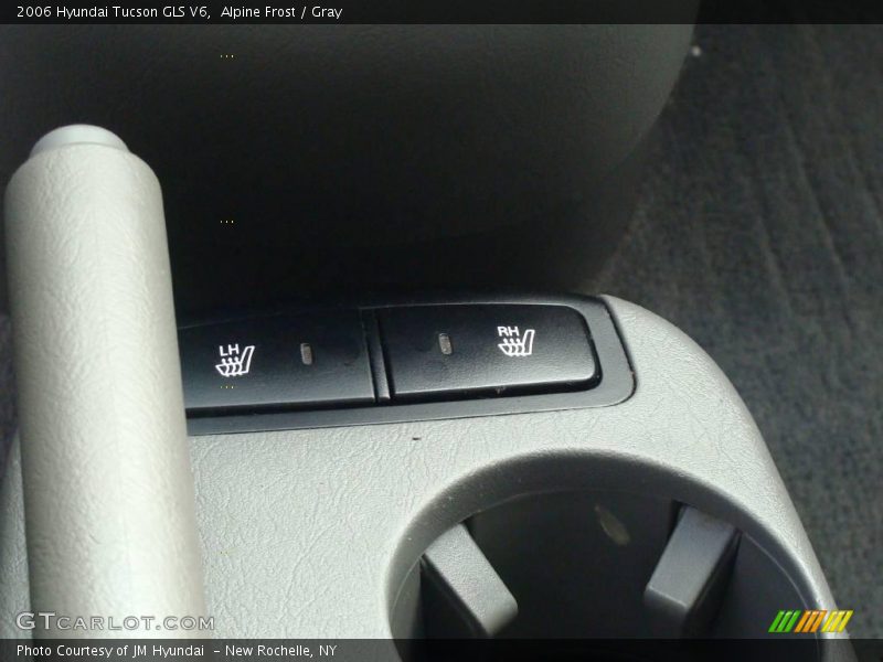 Alpine Frost / Gray 2006 Hyundai Tucson GLS V6