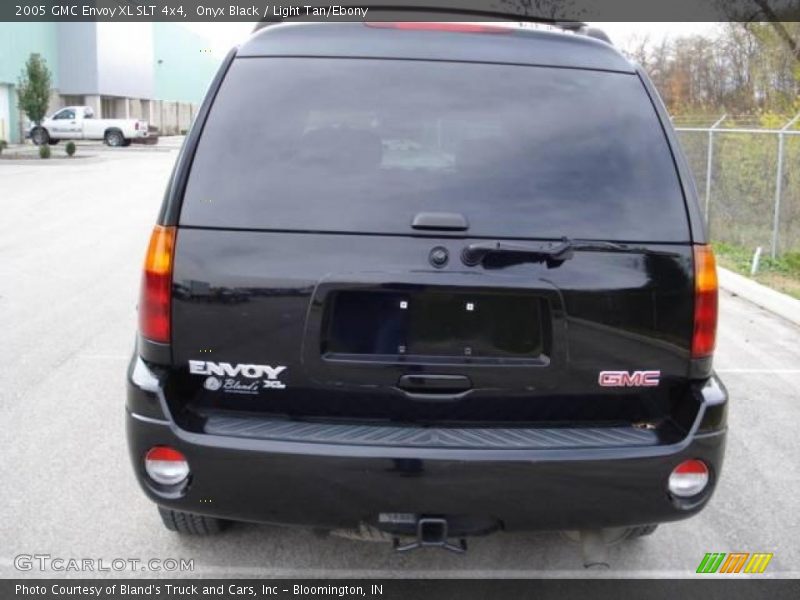 Onyx Black / Light Tan/Ebony 2005 GMC Envoy XL SLT 4x4