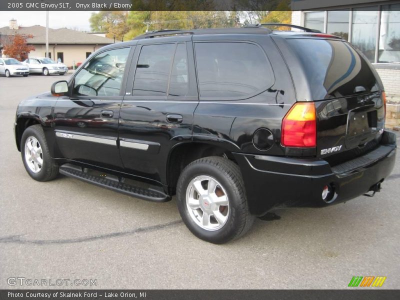 Onyx Black / Ebony 2005 GMC Envoy SLT