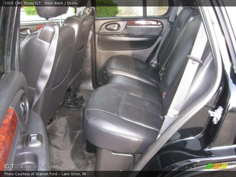 Onyx Black / Ebony 2005 GMC Envoy SLT