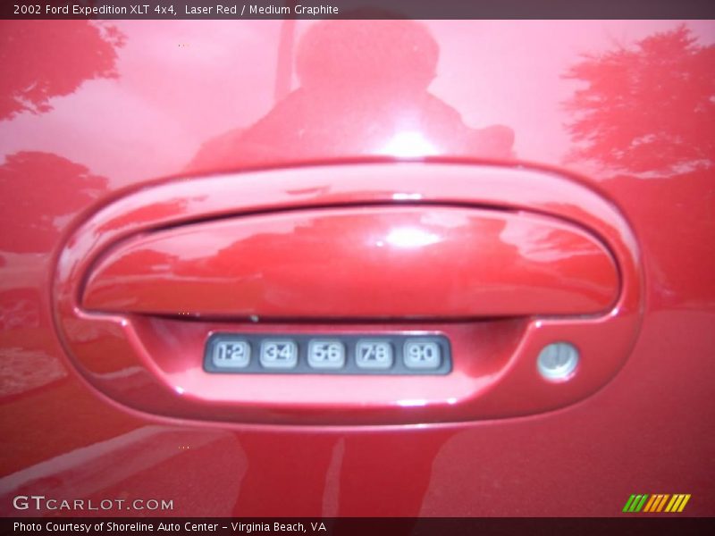 Laser Red / Medium Graphite 2002 Ford Expedition XLT 4x4