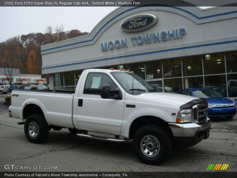 Oxford White / Medium Flint 2002 Ford F350 Super Duty XL Regular Cab 4x4
