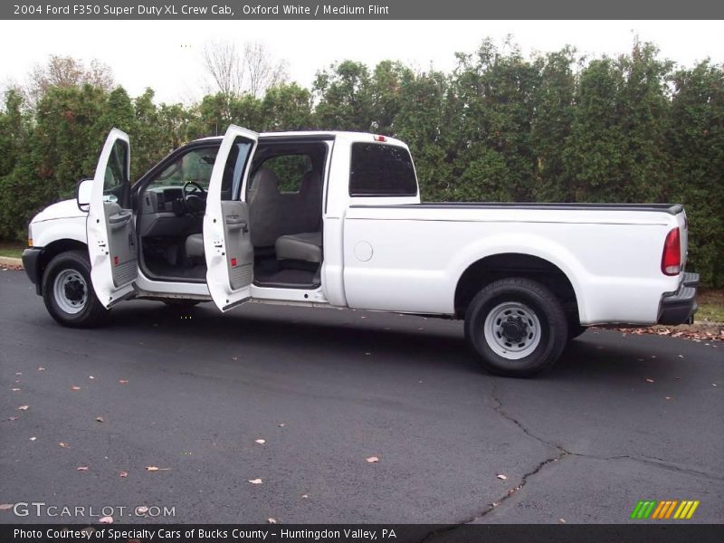 Oxford White / Medium Flint 2004 Ford F350 Super Duty XL Crew Cab