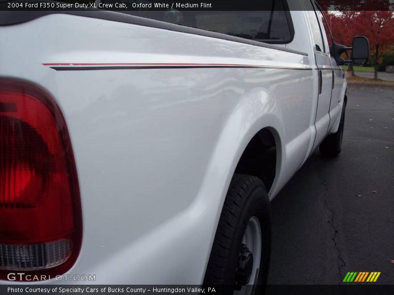 Oxford White / Medium Flint 2004 Ford F350 Super Duty XL Crew Cab