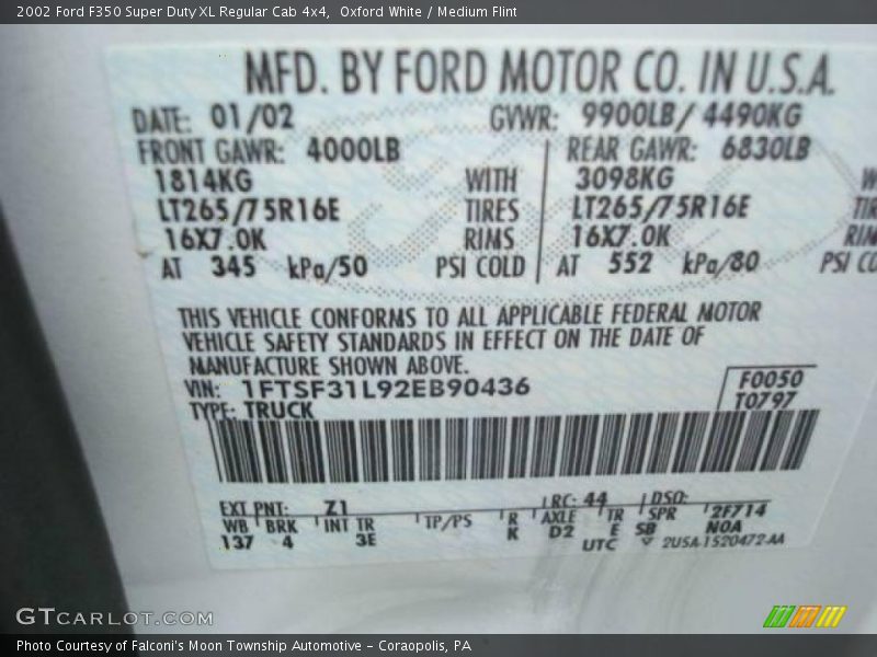 Oxford White / Medium Flint 2002 Ford F350 Super Duty XL Regular Cab 4x4