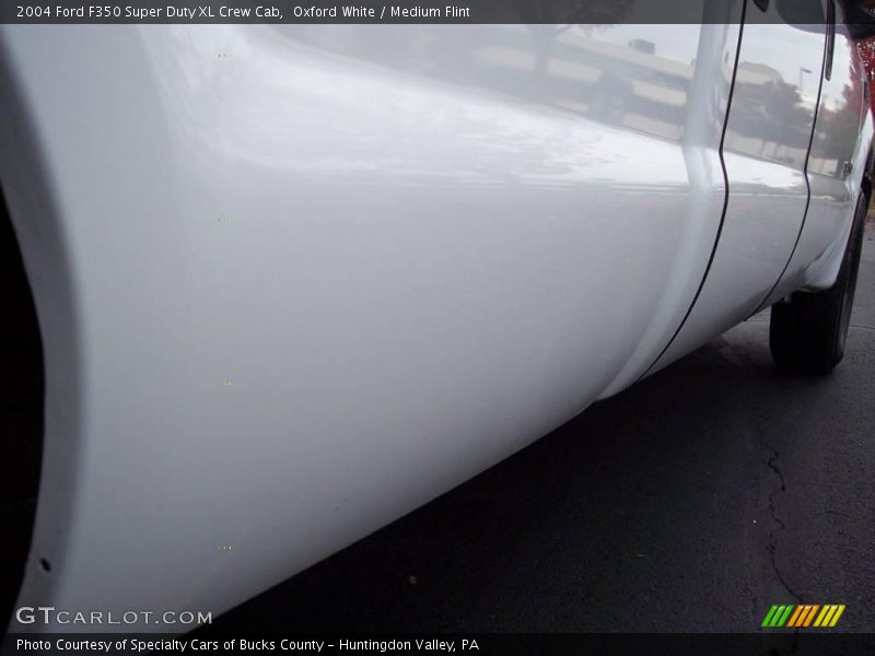 Oxford White / Medium Flint 2004 Ford F350 Super Duty XL Crew Cab