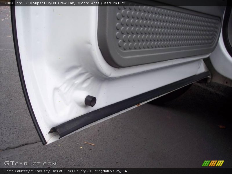 Oxford White / Medium Flint 2004 Ford F350 Super Duty XL Crew Cab