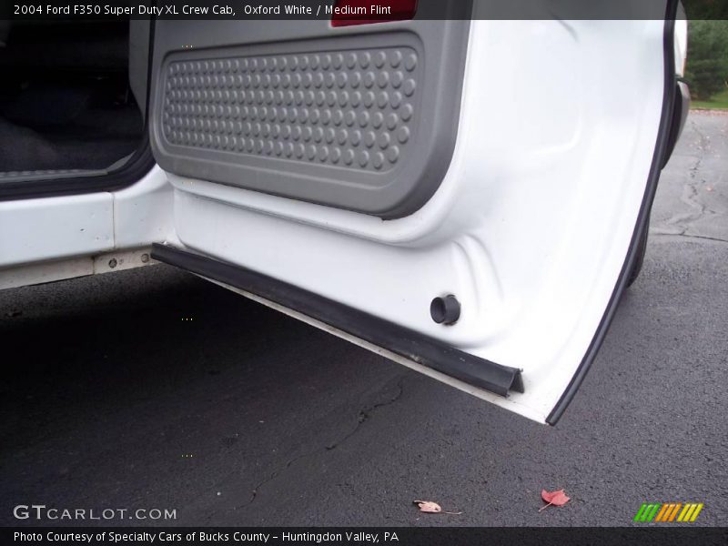 Oxford White / Medium Flint 2004 Ford F350 Super Duty XL Crew Cab