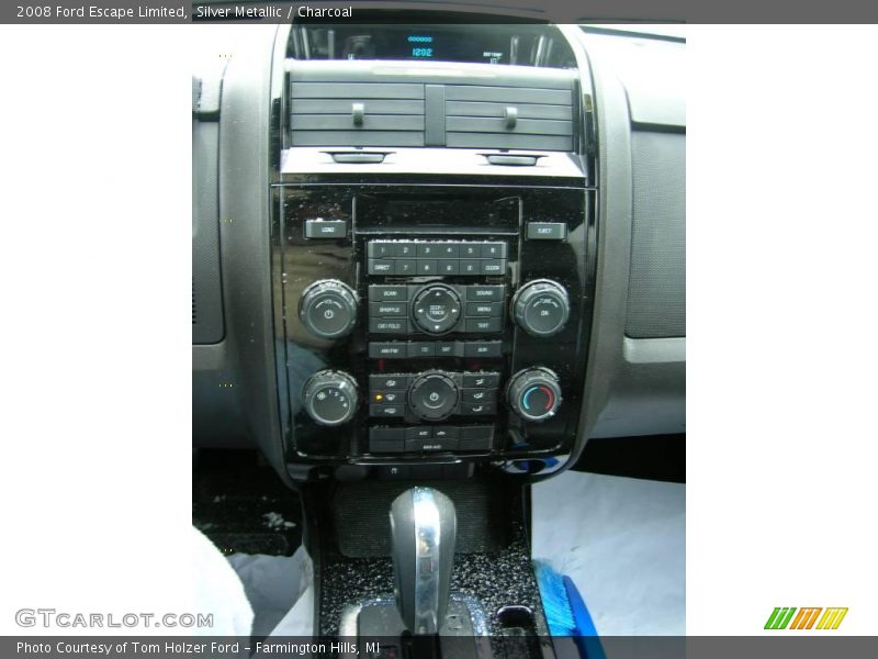 Silver Metallic / Charcoal 2008 Ford Escape Limited
