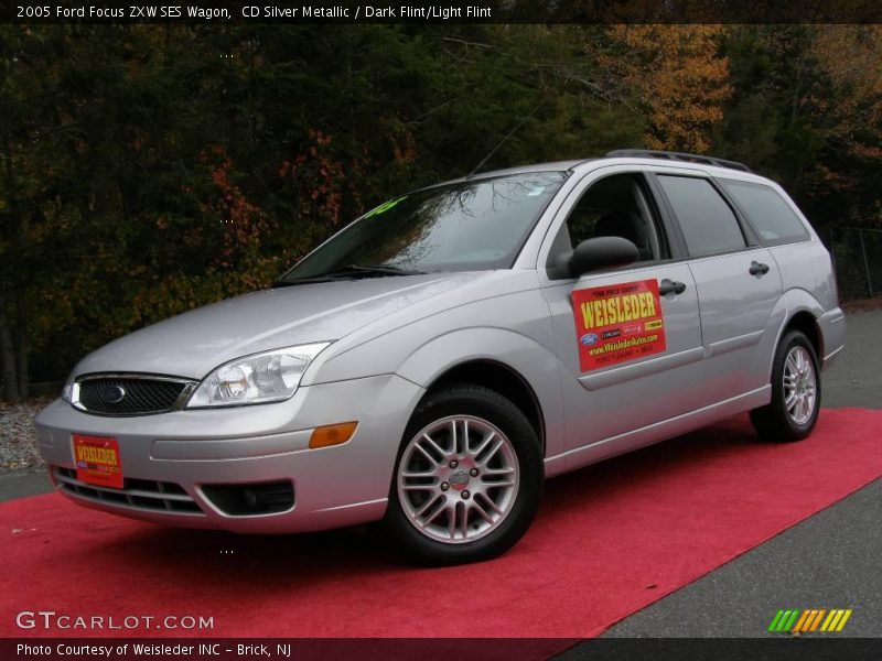CD Silver Metallic / Dark Flint/Light Flint 2005 Ford Focus ZXW SES Wagon