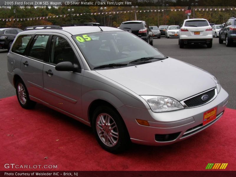 CD Silver Metallic / Dark Flint/Light Flint 2005 Ford Focus ZXW SES Wagon