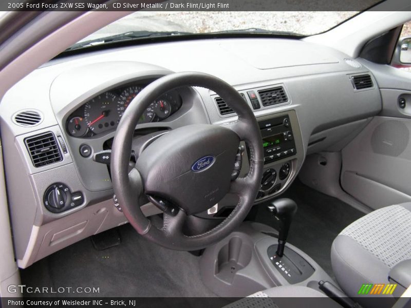 CD Silver Metallic / Dark Flint/Light Flint 2005 Ford Focus ZXW SES Wagon