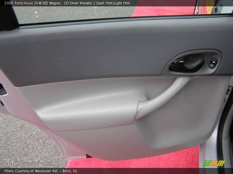 CD Silver Metallic / Dark Flint/Light Flint 2005 Ford Focus ZXW SES Wagon