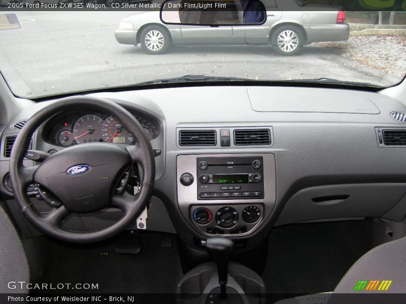 CD Silver Metallic / Dark Flint/Light Flint 2005 Ford Focus ZXW SES Wagon