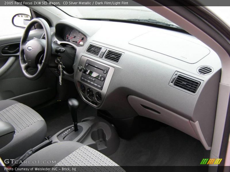 CD Silver Metallic / Dark Flint/Light Flint 2005 Ford Focus ZXW SES Wagon