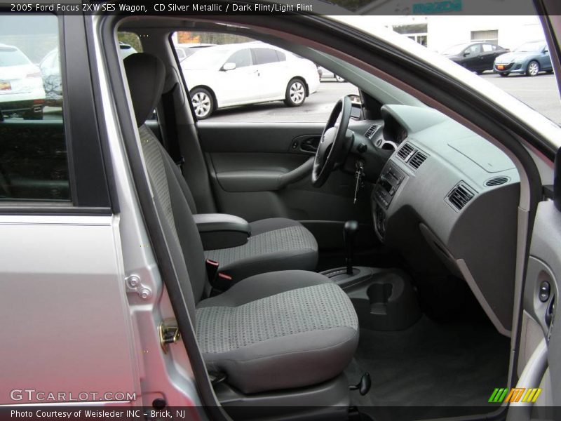 CD Silver Metallic / Dark Flint/Light Flint 2005 Ford Focus ZXW SES Wagon