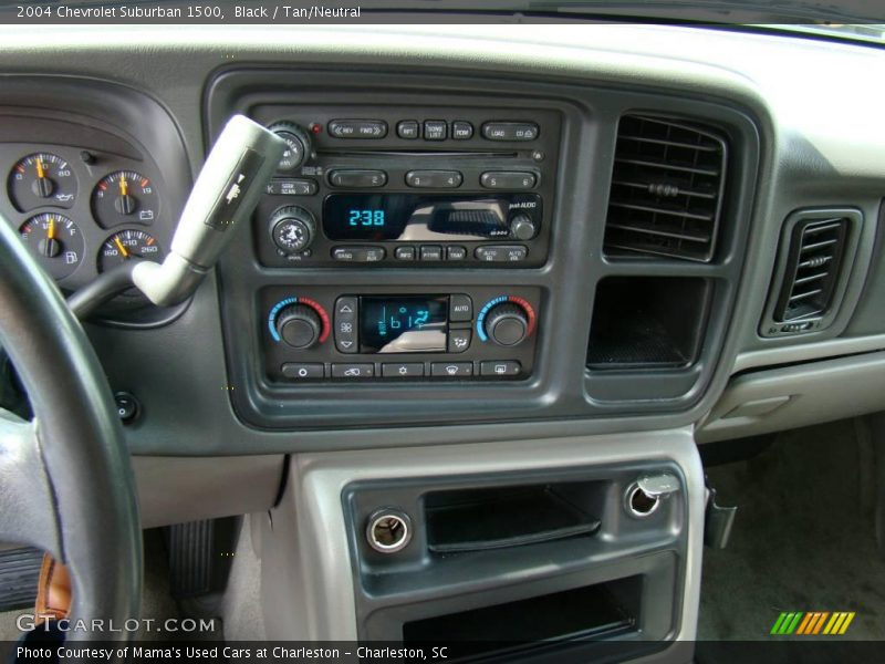 Black / Tan/Neutral 2004 Chevrolet Suburban 1500