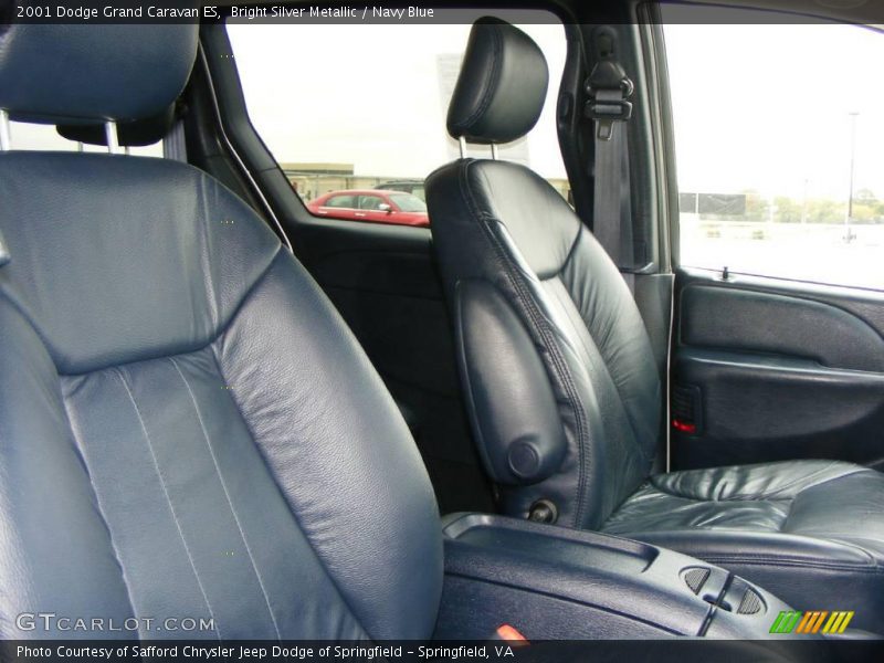 Bright Silver Metallic / Navy Blue 2001 Dodge Grand Caravan ES