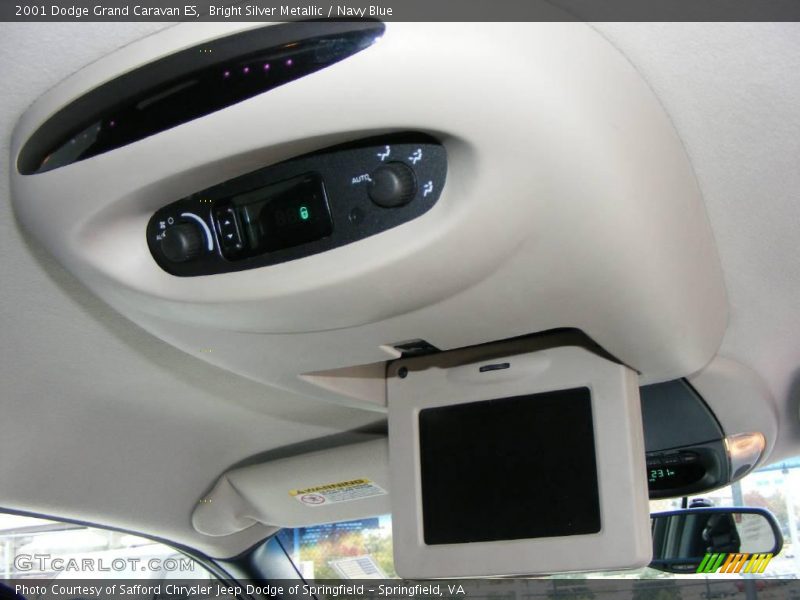 Bright Silver Metallic / Navy Blue 2001 Dodge Grand Caravan ES