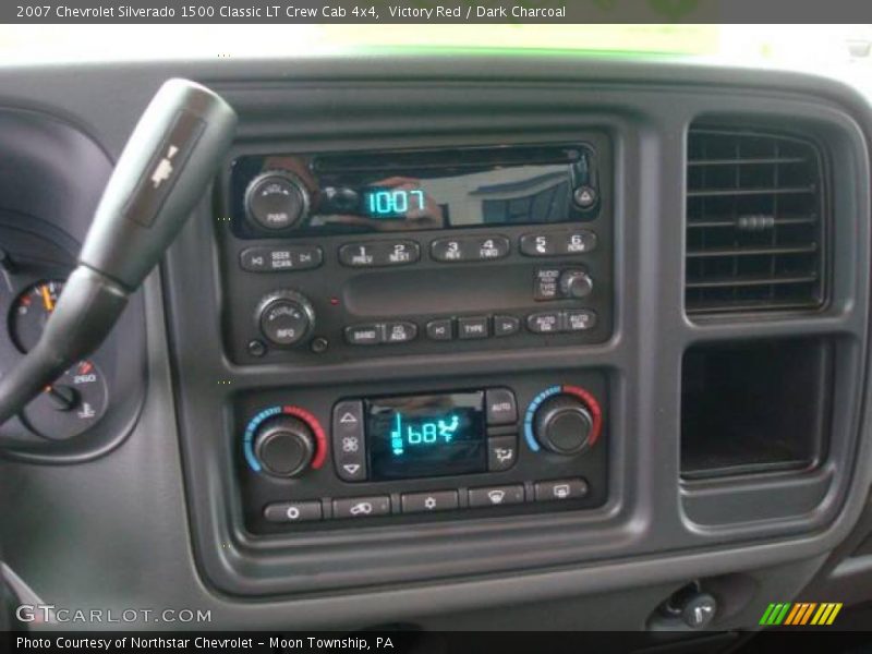Victory Red / Dark Charcoal 2007 Chevrolet Silverado 1500 Classic LT Crew Cab 4x4