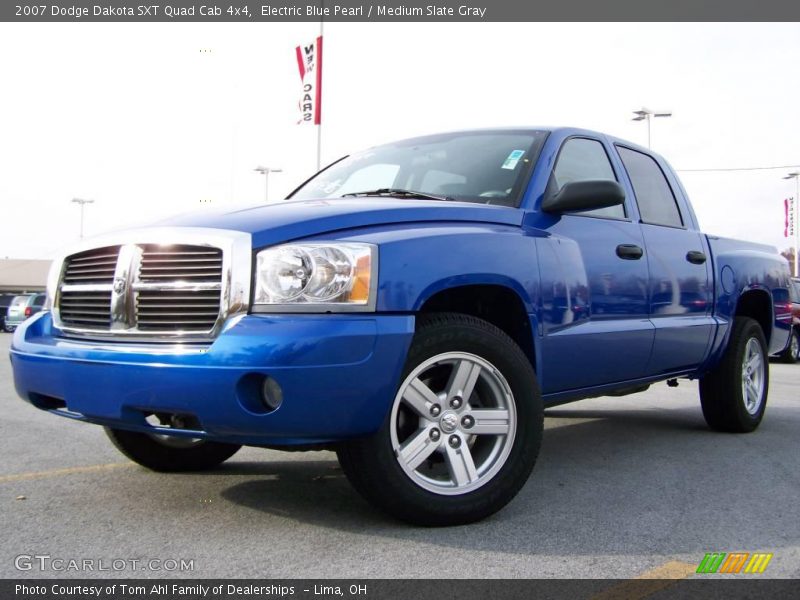 Electric Blue Pearl / Medium Slate Gray 2007 Dodge Dakota SXT Quad Cab 4x4