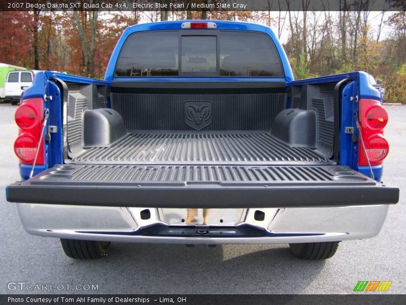 Electric Blue Pearl / Medium Slate Gray 2007 Dodge Dakota SXT Quad Cab 4x4