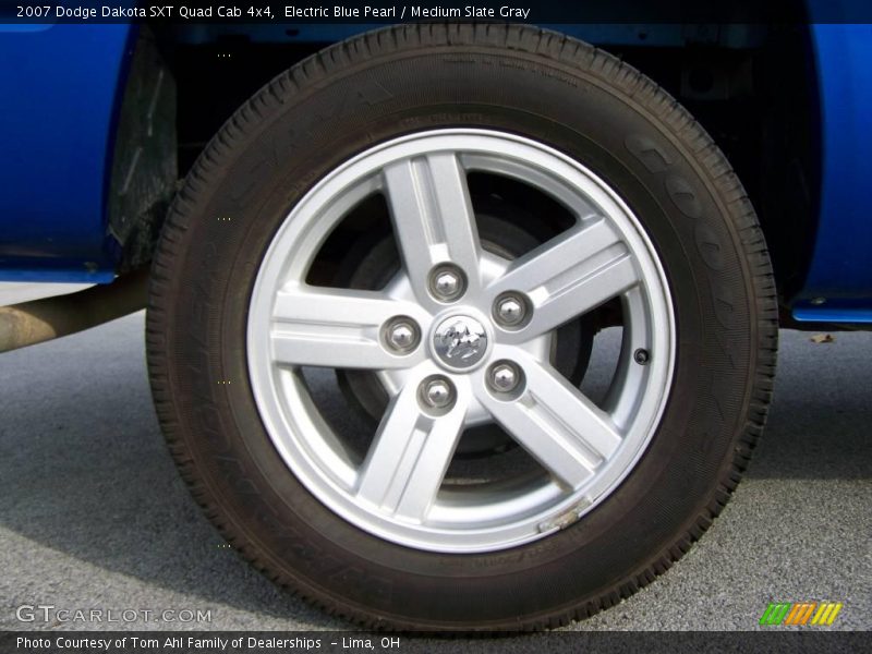 Electric Blue Pearl / Medium Slate Gray 2007 Dodge Dakota SXT Quad Cab 4x4