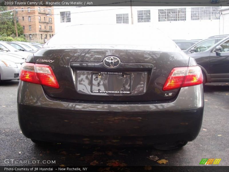 Magnetic Gray Metallic / Ash 2009 Toyota Camry LE