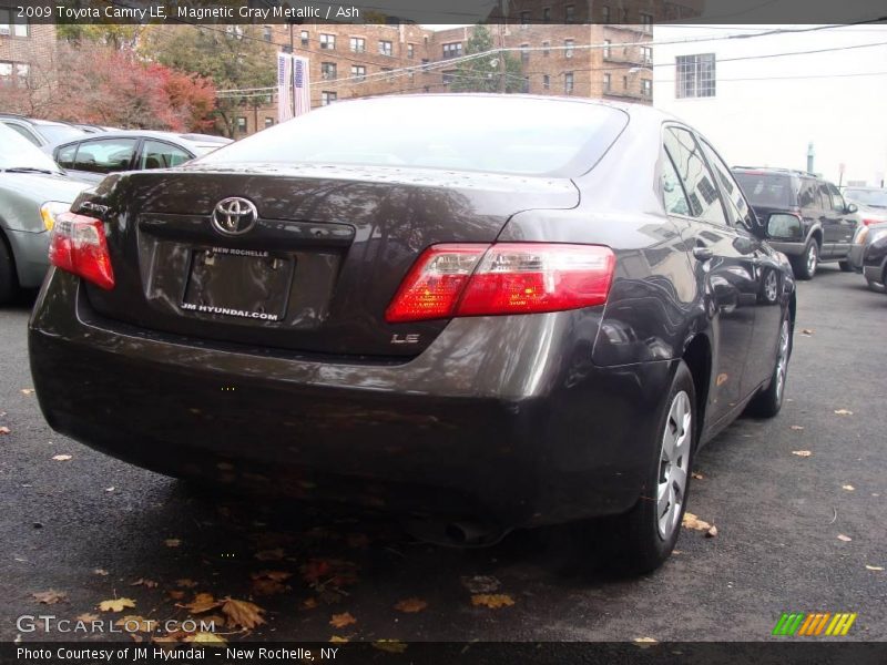 Magnetic Gray Metallic / Ash 2009 Toyota Camry LE