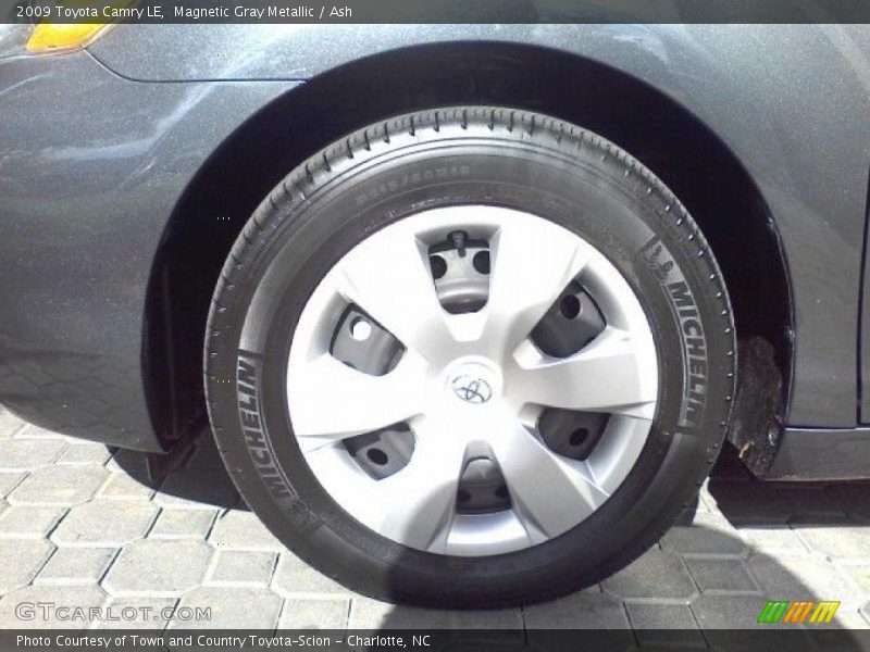 Magnetic Gray Metallic / Ash 2009 Toyota Camry LE