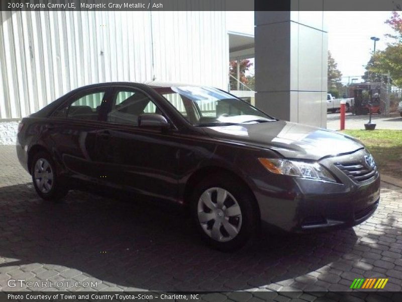 Magnetic Gray Metallic / Ash 2009 Toyota Camry LE