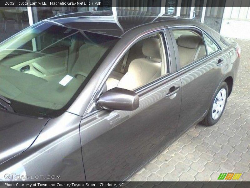 Magnetic Gray Metallic / Ash 2009 Toyota Camry LE