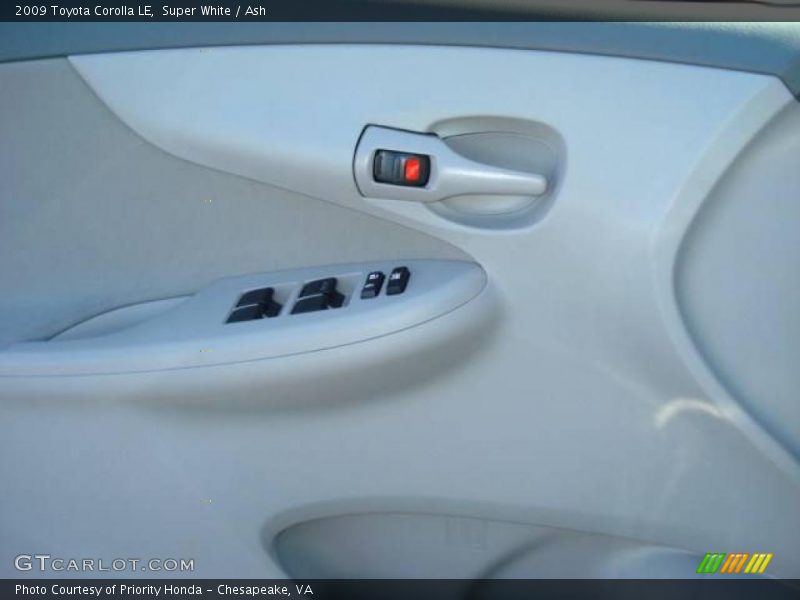 Super White / Ash 2009 Toyota Corolla LE