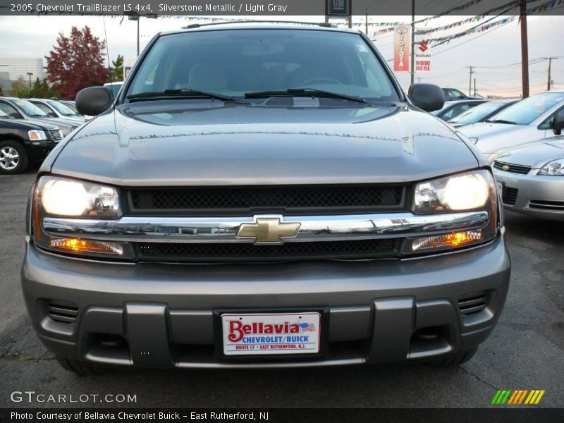 Silverstone Metallic / Light Gray 2005 Chevrolet TrailBlazer LS 4x4
