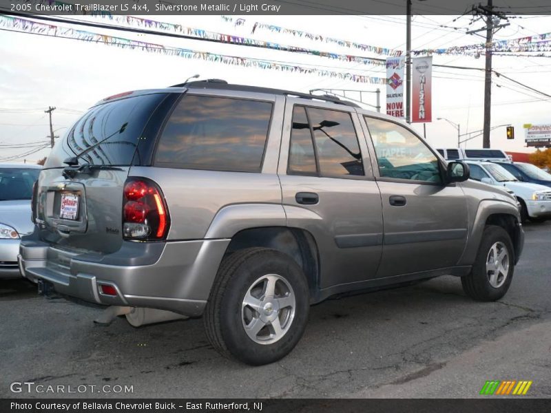 Silverstone Metallic / Light Gray 2005 Chevrolet TrailBlazer LS 4x4